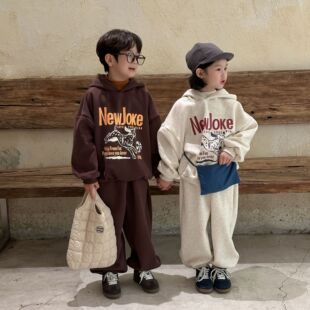 末小蒙童套装2026秋冬男童女童韩版字母卫衣两件套儿童加绒连帽套