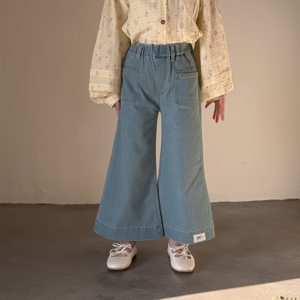 童裤2026春款女童韩版纯色休闲牛仔长裤儿童百搭宽松喇叭裤