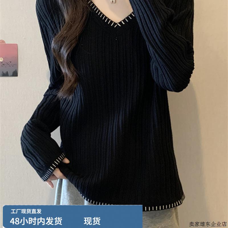 今年流行的爆款女装极简高级感穿搭2025冬毛衣V领套头显瘦针织衫