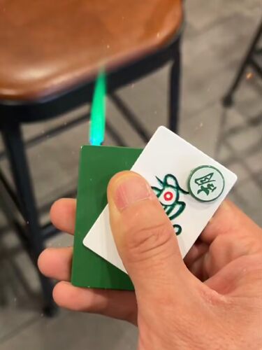 网红高颜值创意麻将防风打火机