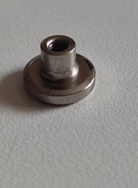 电路板磁吸固定螺柱，强磁，可吸附在铁质物体表面，内牙M3螺丝
