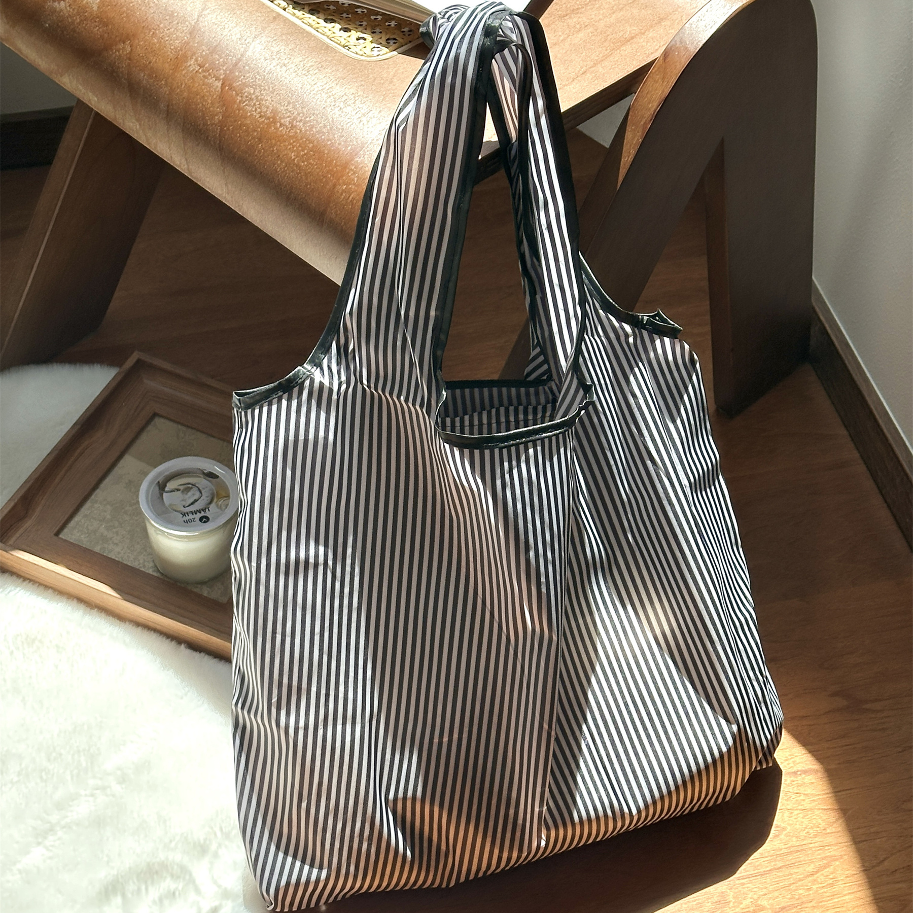 简约黑白竖条纹购物袋女大容量