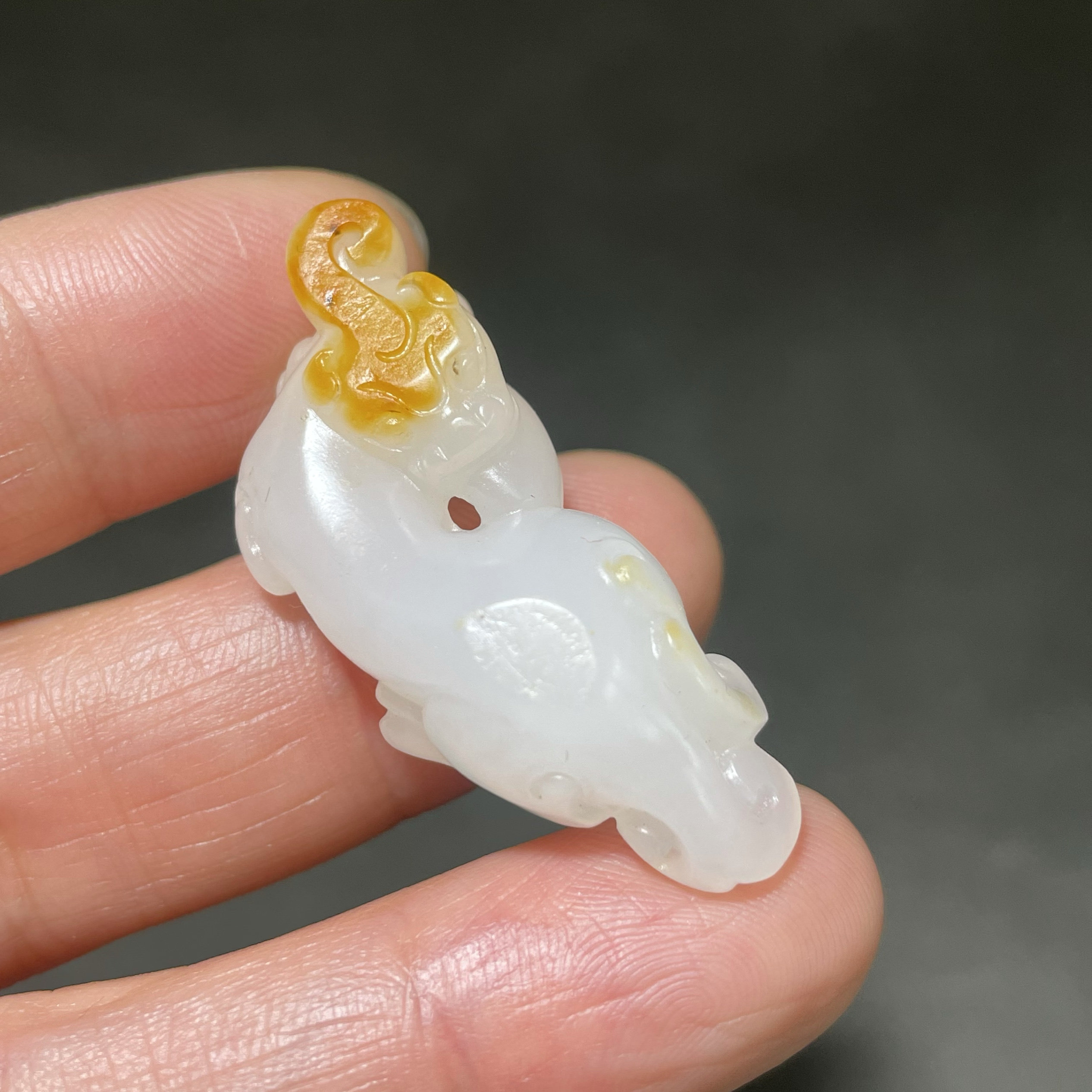 新疆和田玉白玉籽料籽料螭龙吊坠 白度一级 玉质细腻 油糯 8.8克
