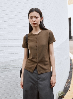 FN爱与南希2025秋季韩系纯色圆领单排扣修身短袖羊毛针织衫02819