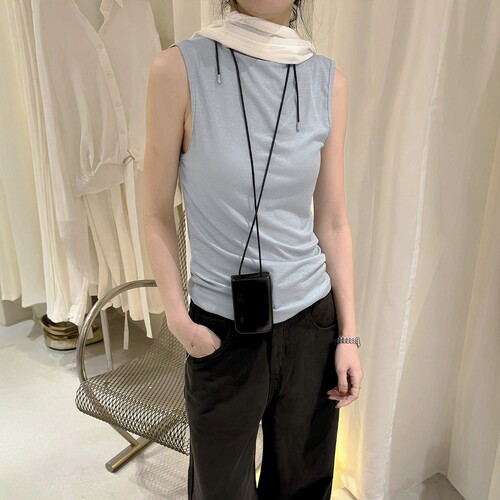 春夏洋气时髦半高领修身无袖小衫