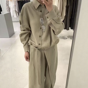 FN爱与南希2026春韩系下摆褶皱可调节遮肉翻领落肩长袖 04208 小衫