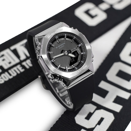 卡西欧G-SHOCK女表金属防水