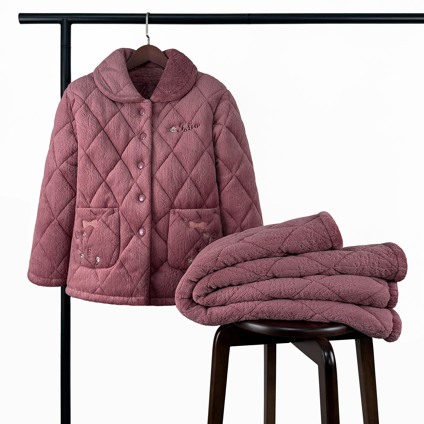 女士睡衣秋冬季中老年人珊瑚绒妈妈套装三层加厚夹棉袄保暖家居服