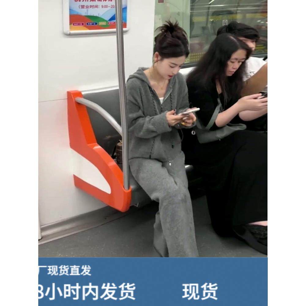 慵懒风休闲简约灰色套装女2025秋季新款连帽拉炼外套直筒裤两件套,孕妇装/孕产妇用品/营养,套装,淘宝优惠券,粉丝福利购,淘宝优惠卷