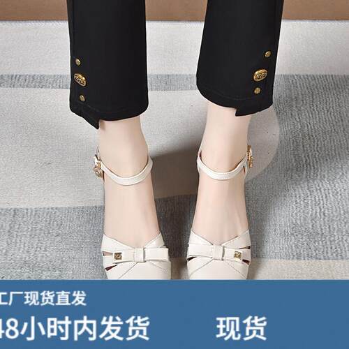 漆皮凉鞋包头粗跟夏季2026新款亮皮女鞋圆头软底妈妈鞋时尚皮凉鞋