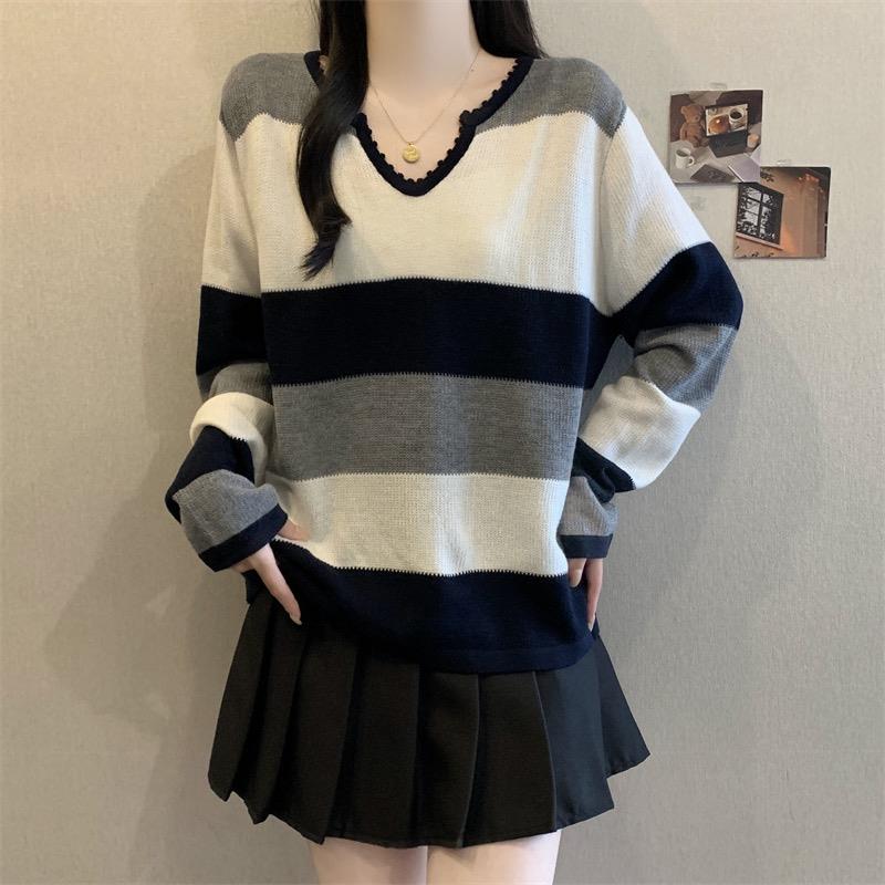 秋冬显瘦洋气针织衫女装毛衣上衣大码遮肚子条纹V领女胖mm宽0928c