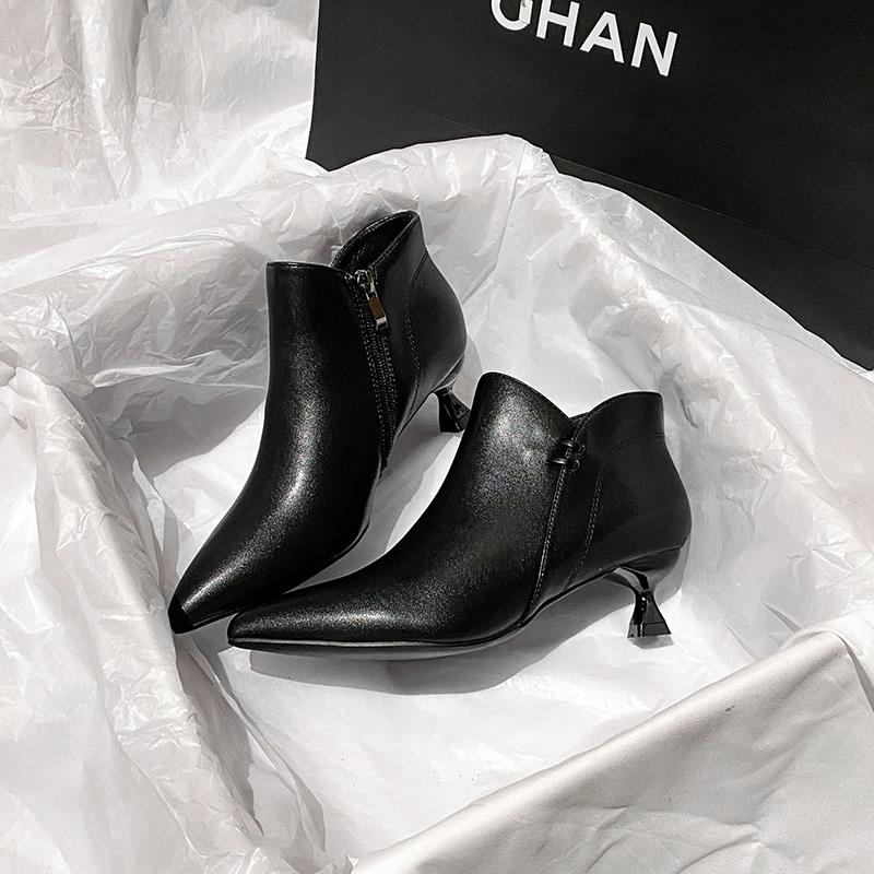 黑色细跟尖头小跟3厘米工作短靴女2025秋冬款裸靴加绒1118z