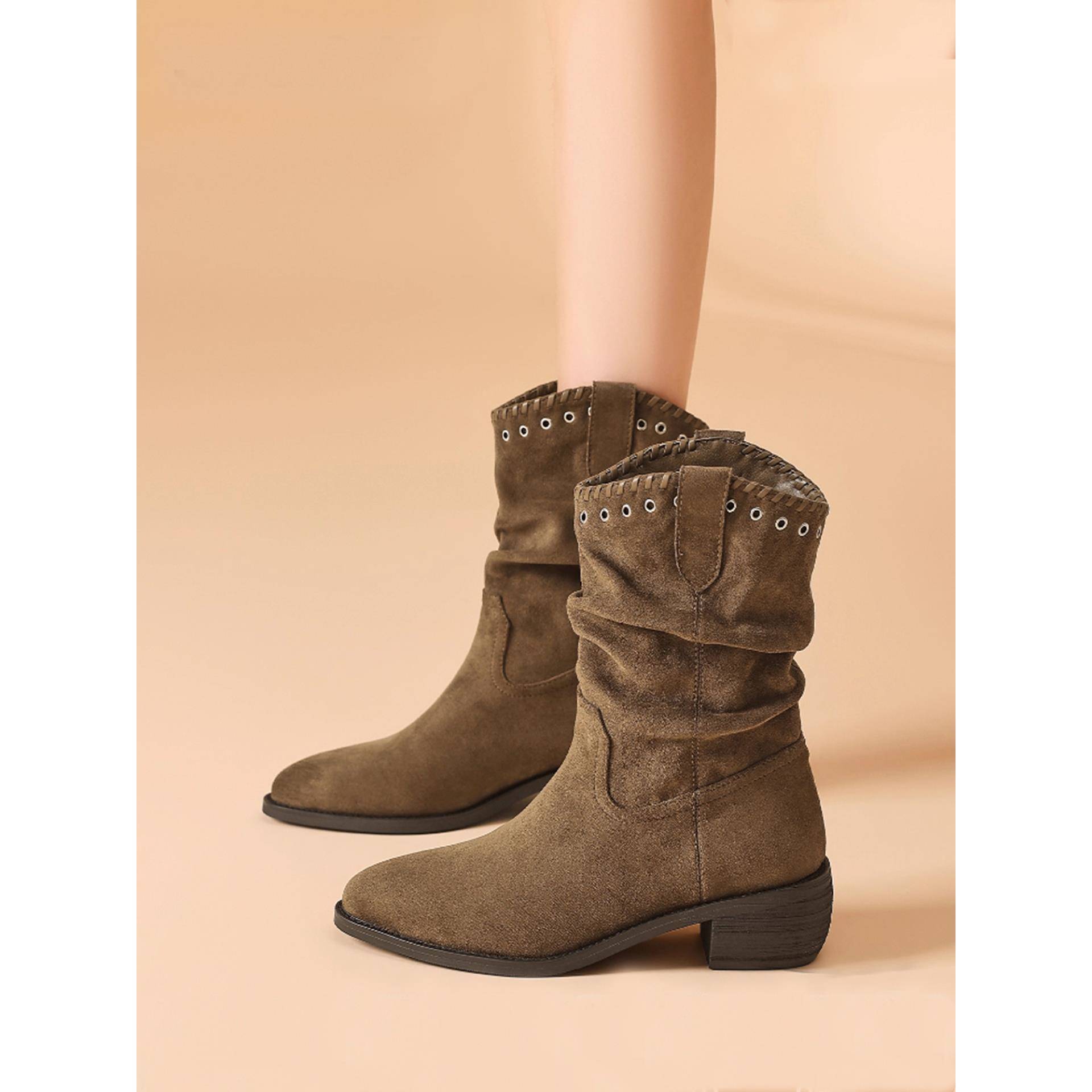 秋冬高档女短靴面粗跟厚底尖头褶皱堆堆靴2025新款洋气百搭1123u