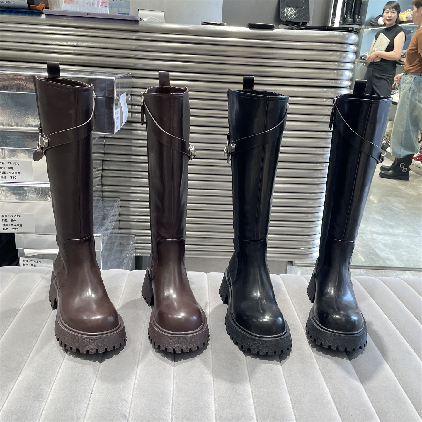 乐魔欧洲站秋款真皮厚底骑士高靴