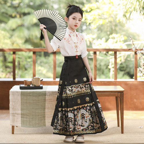 女童马面裙儿童短袖织金妆化汉服
