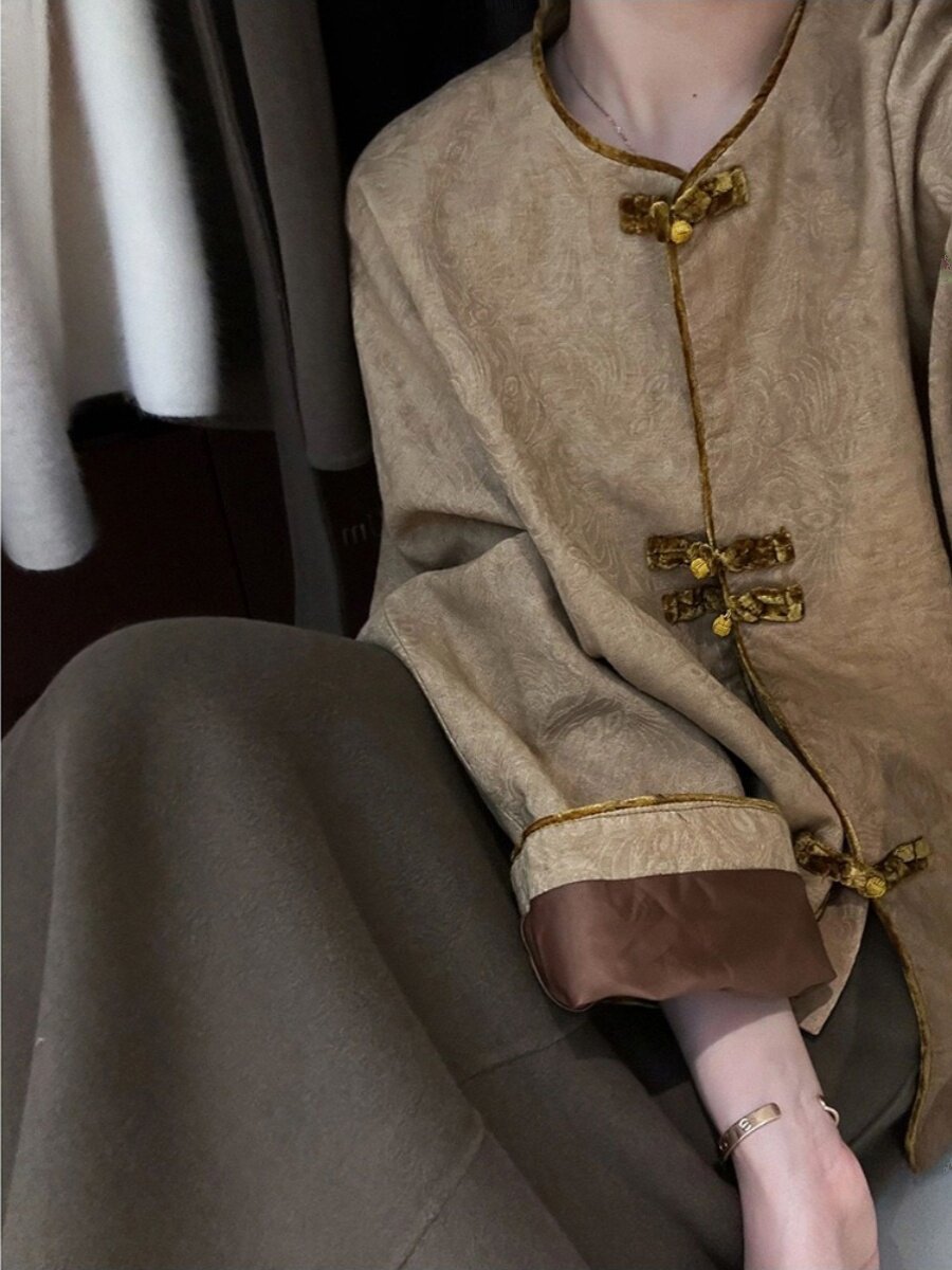 가을 옷 여성스럽고 고급스럽고 유니크하고 멋스럽고 쿨한 스타일 신중국 스타일 옛날 돈 스타일 당복 판 단추 재킷