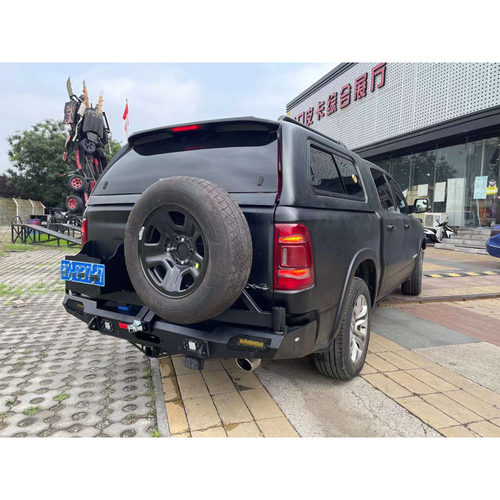 适用道奇公羊RAM1500后杠带备胎架油桶架后保险杠竞技后杠改装