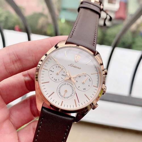 法拉利运动风防水玫瑰金手表