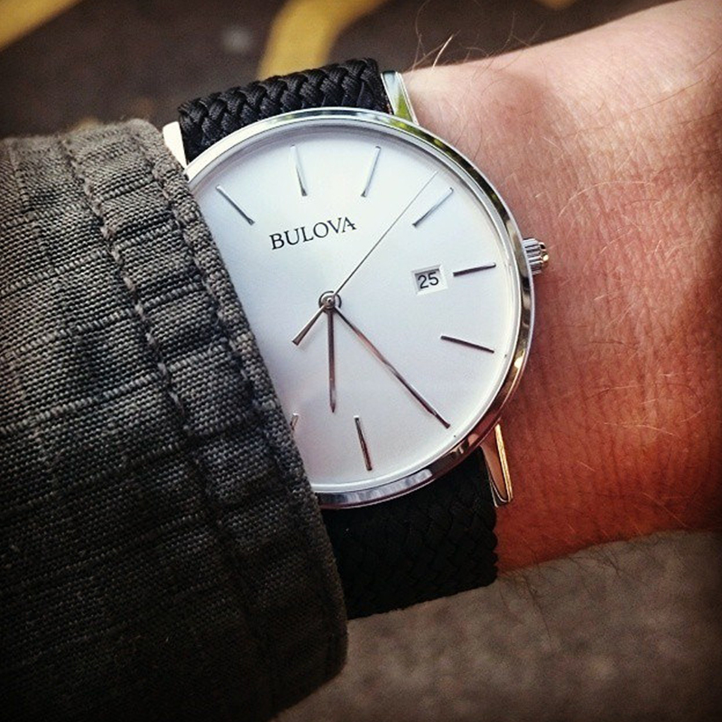 休闲风超薄石英表