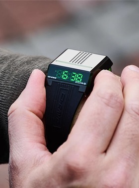 宝路华 Bulova Computron 绿色LED数显夜光方形石英男手表98C141