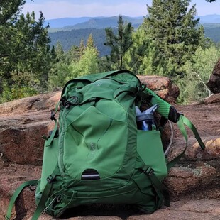 小鹰OSPREY MANTA 24/34男子户外徒步登山带2.5L水壶双肩包正品