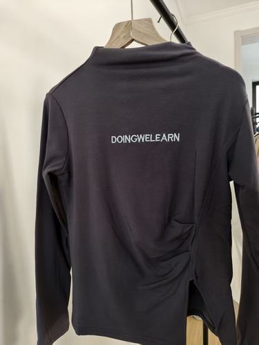 2025秋季新款女装白色开叉长袖T恤女宽松圆领打底衫