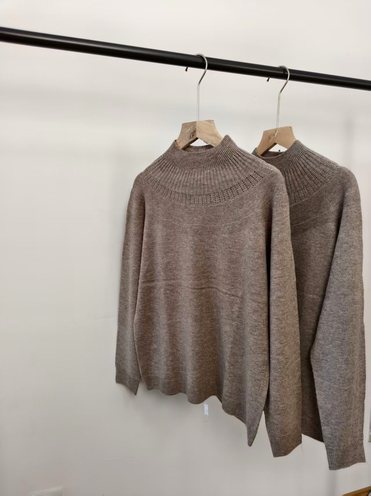 2025秋冬新款100%纯羊毛衫女圆领加厚宽松慵懒风针织打底毛衣