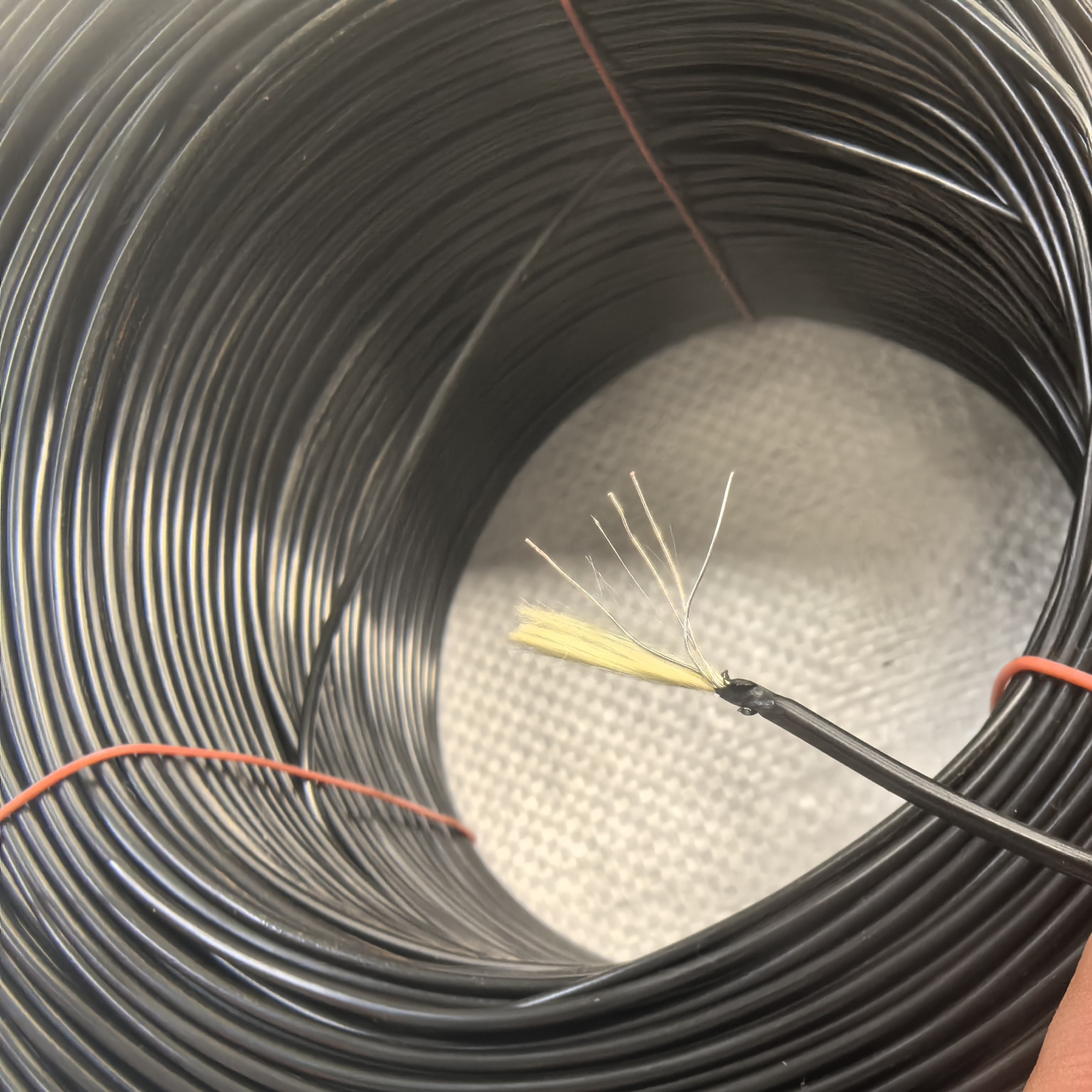 单股芳纶被复线4根镀锡铜丝通信传输电话超轻耐寒信号线