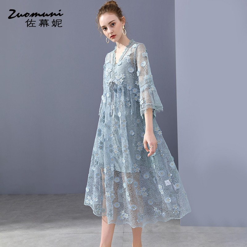 佐幕妮v领蓝色刺绣连衣裙女2020年春夏中长款宽松七分袖11450