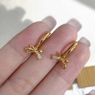 蝴蝶系列耳圈AU750天然钻石镶嵌高品质送老婆节日礼物百搭甜美风