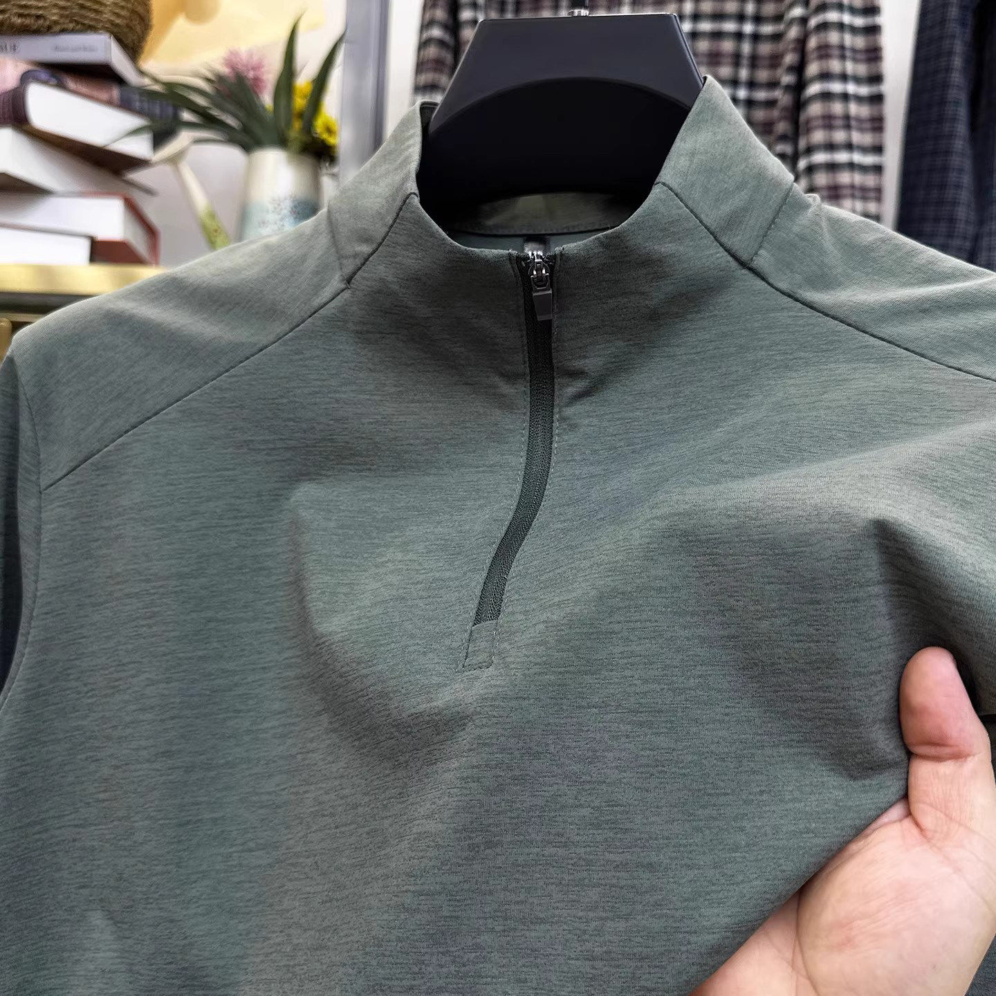 ZIQQO~舒适不粘腻！立领薄款长袖T恤男士秋季户外运动速干上衣潮