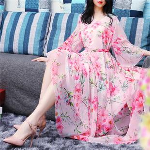 海岛拍照绝美长裙明媚沙滩裙 粉色连衣裙雪纺碎花大码 2026新款 夏季