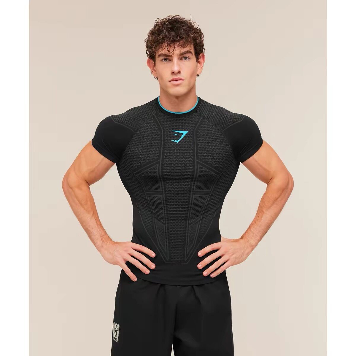 GYMSHARK ONYX 1.0超级英雄男士运动健身修身显身材无缝高弹短袖图片