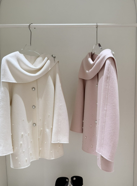 冬上新法式温柔风围巾领珍珠点缀羊毛外套（含10%羊绒）(90%羊毛)