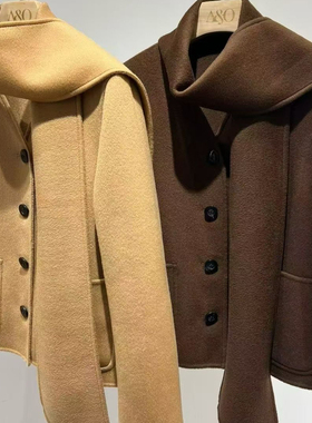 冬上新V领设计感围巾拼接时尚羊毛外套（含50%澳毛）(50%山羊绒)