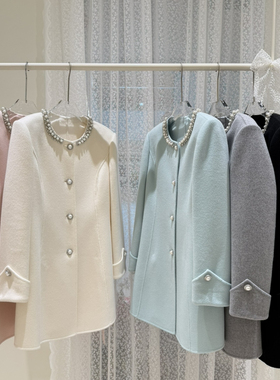 冬上新时尚百搭圆领单排扣钉珠羊毛外套（含10羊绒）