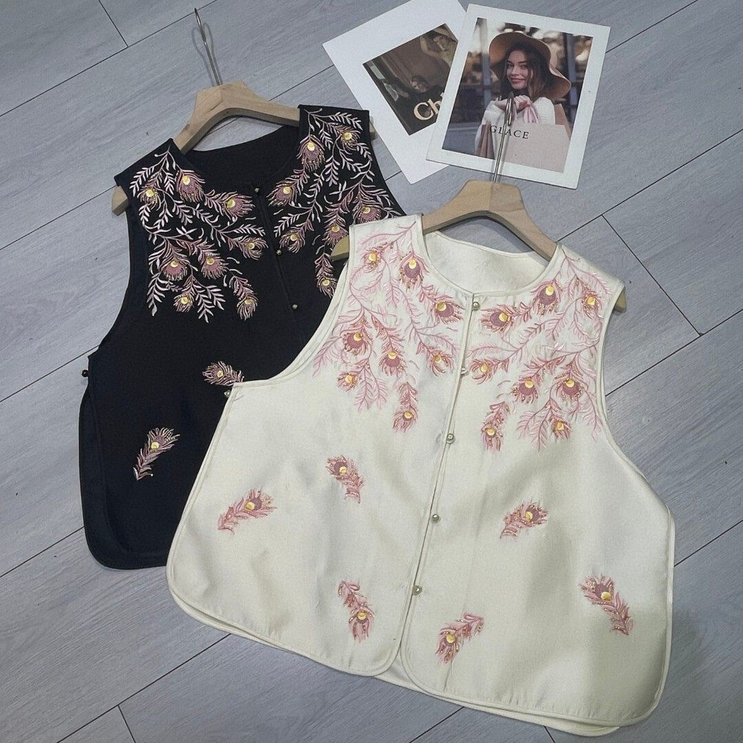 26年早春！新中式重工刺绣桑蚕丝羊毛单排扣马甲（含53%羊毛）
