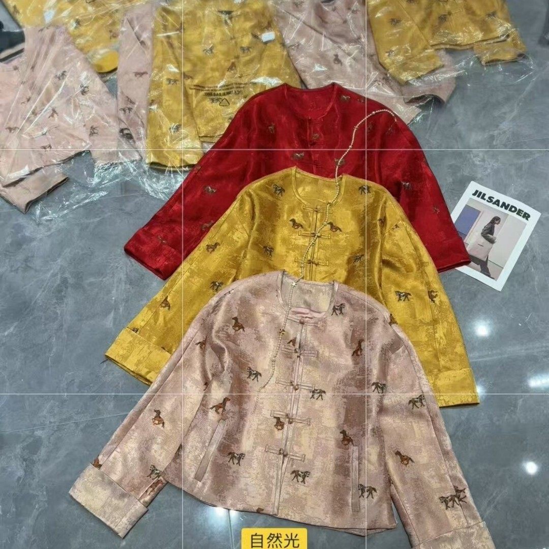 26年早春！丝麻绣花小马纹短外套