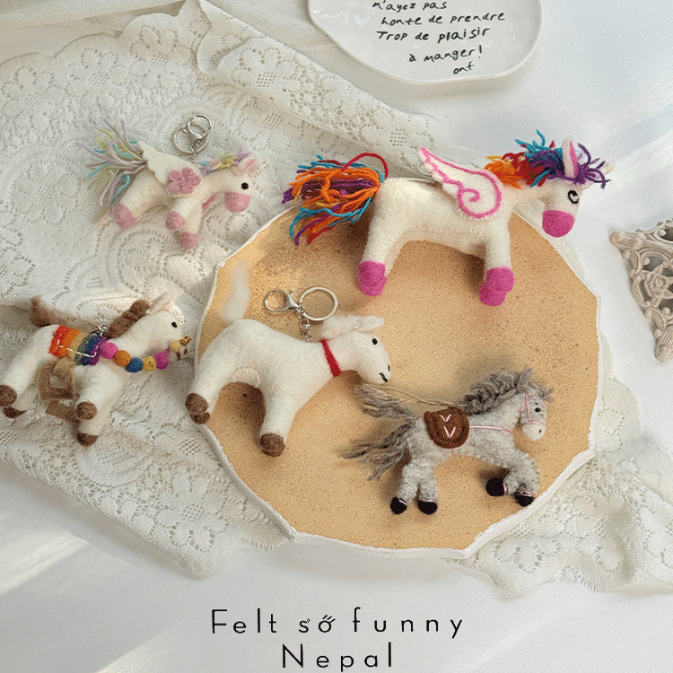 尼泊尔手工羊毛毡独角兽飞马挂件