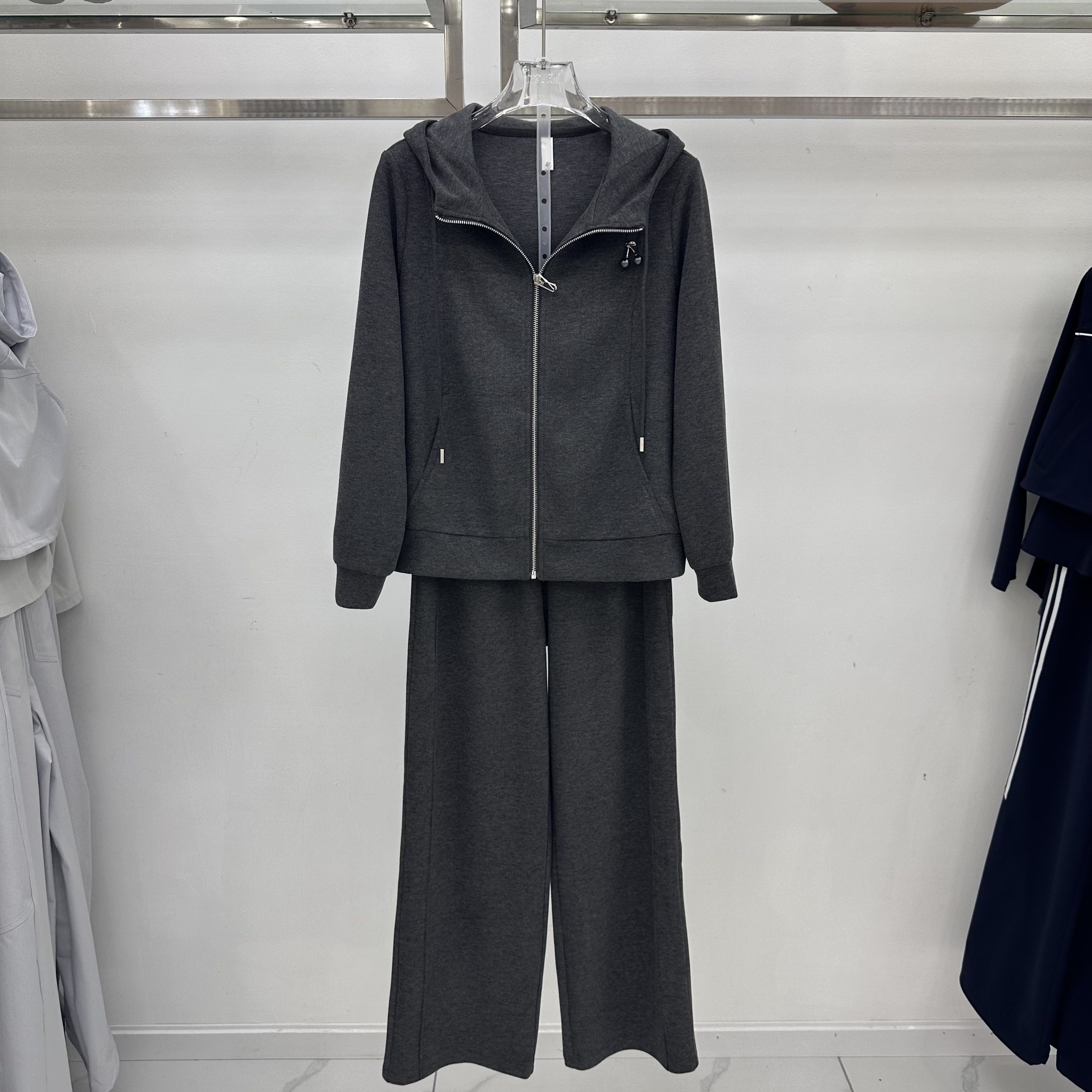 2026-B11专柜正品新款秋季女装连帽长袖上衣+裤子妈妈装两件套11