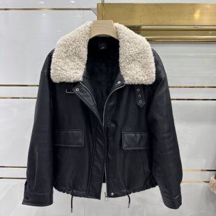 金泰妮C23专柜正品新款冬季女装短款加绒大码妈妈装皮衣外套AA