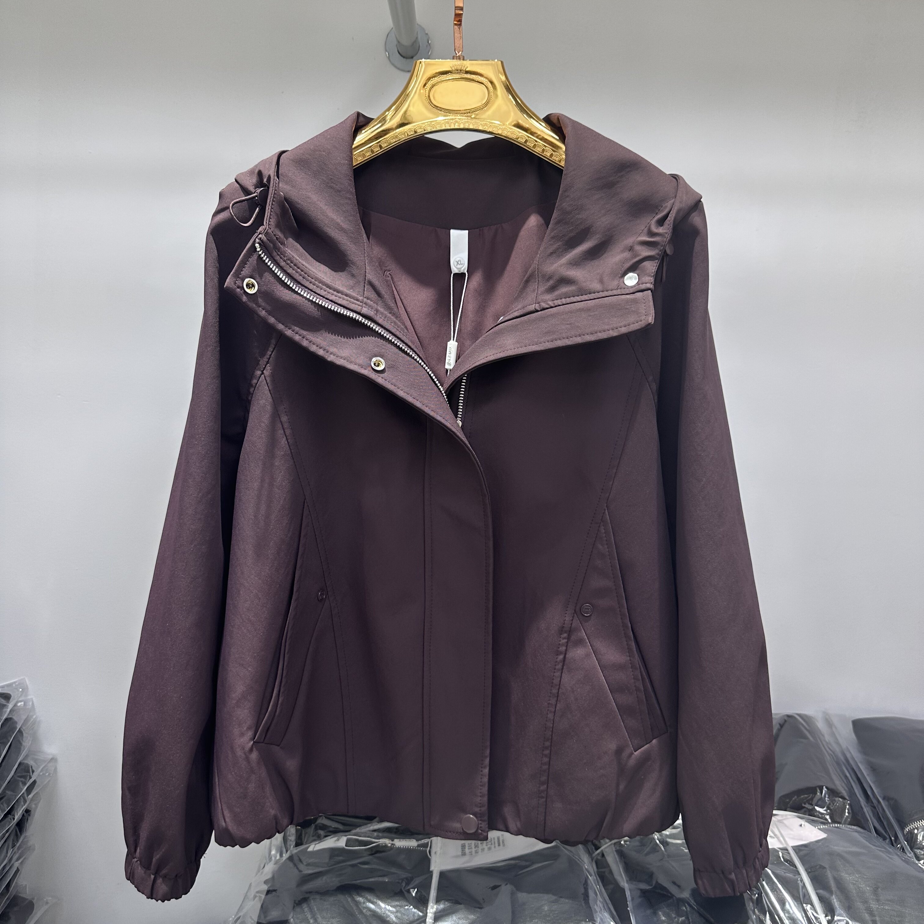 2616专柜正品新款秋季女装时尚连帽妈妈装夹克衫大码打底短外套16