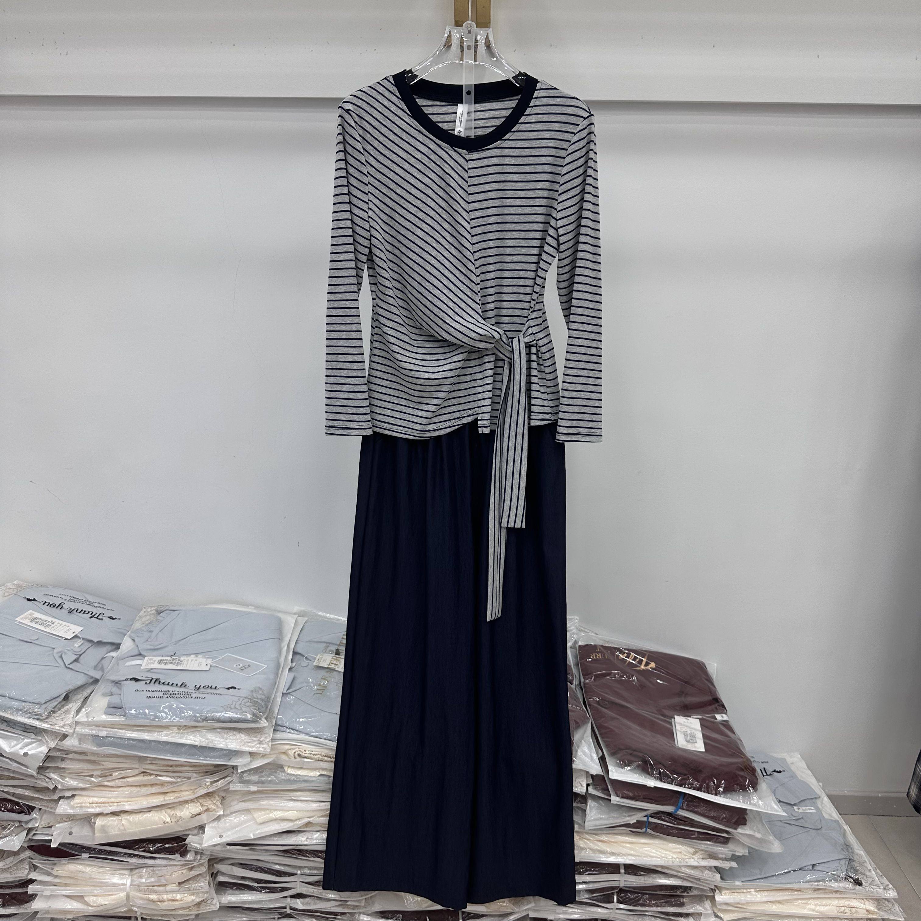 8801专柜正品新款秋季女装时尚条纹长袖上衣+裤子两件套妈妈装01