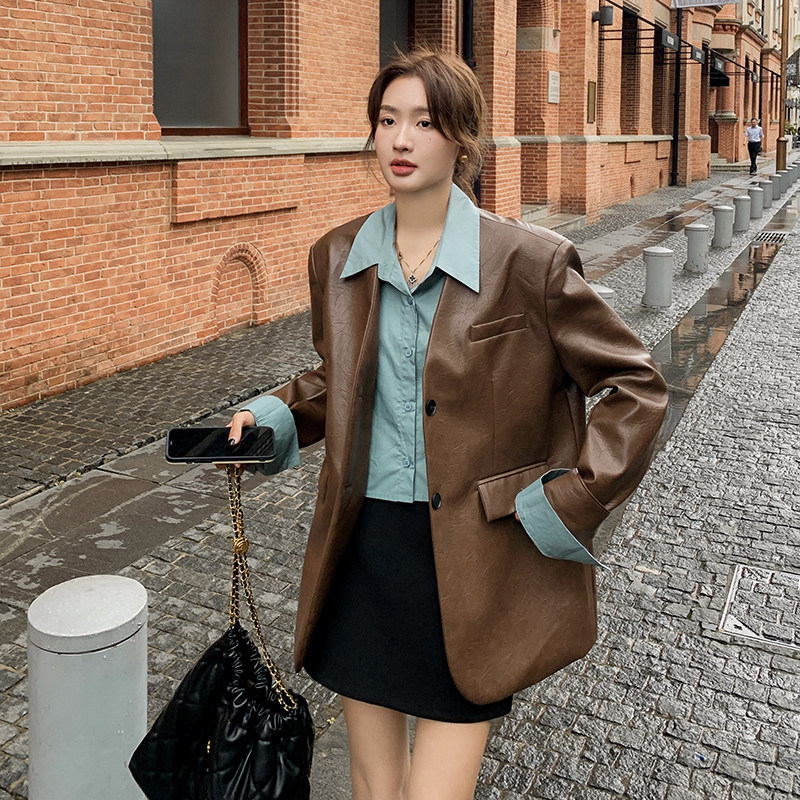 假两件拼接皮衣外套女2025春秋新款美拉德穿搭复古气质时尚小西装，女装西装，浙宝266