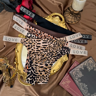 欧美tback水钻LOVE打底丁字内裤