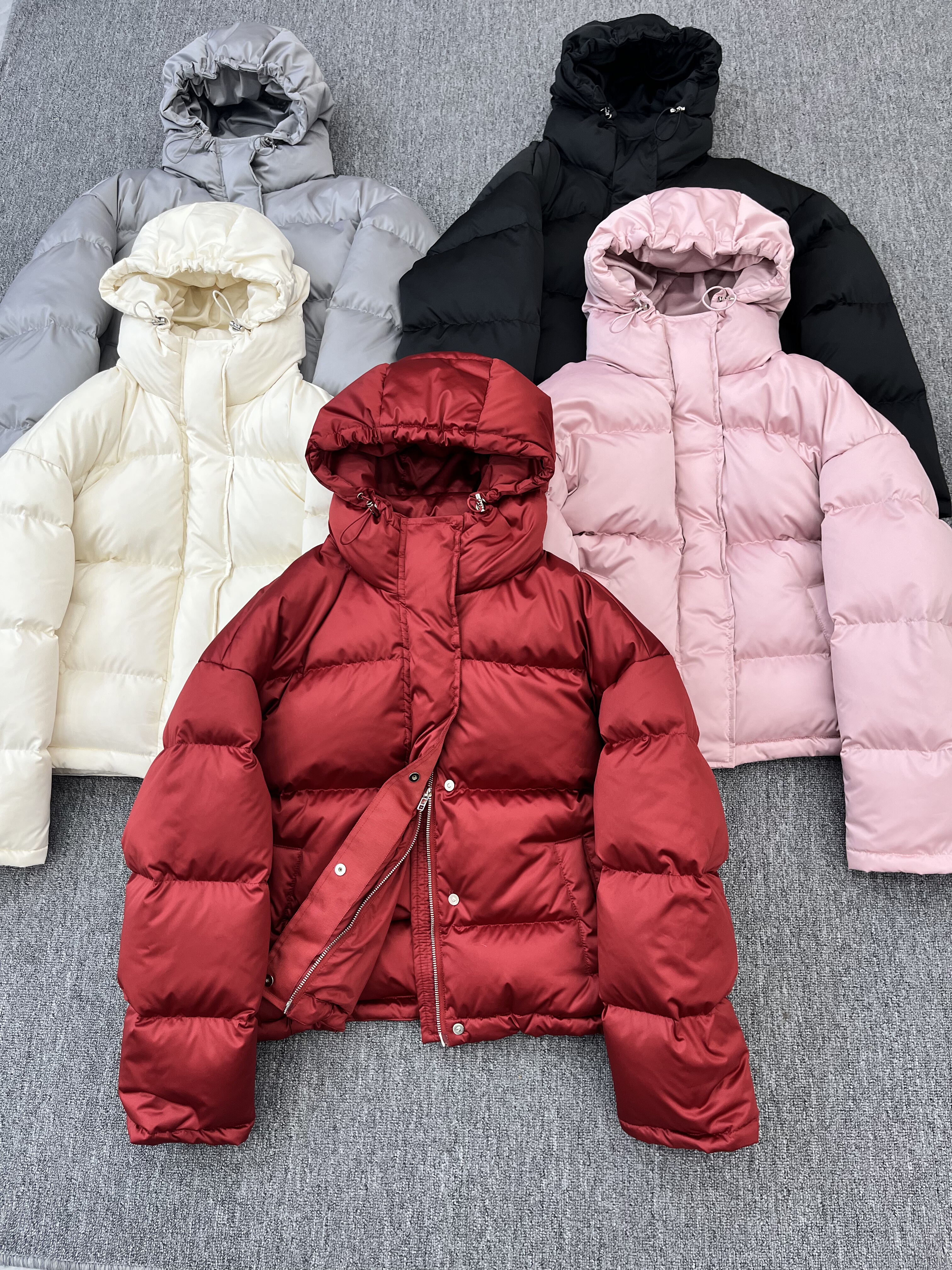 缎面鹅绒羽绒服女面包服连帽加厚