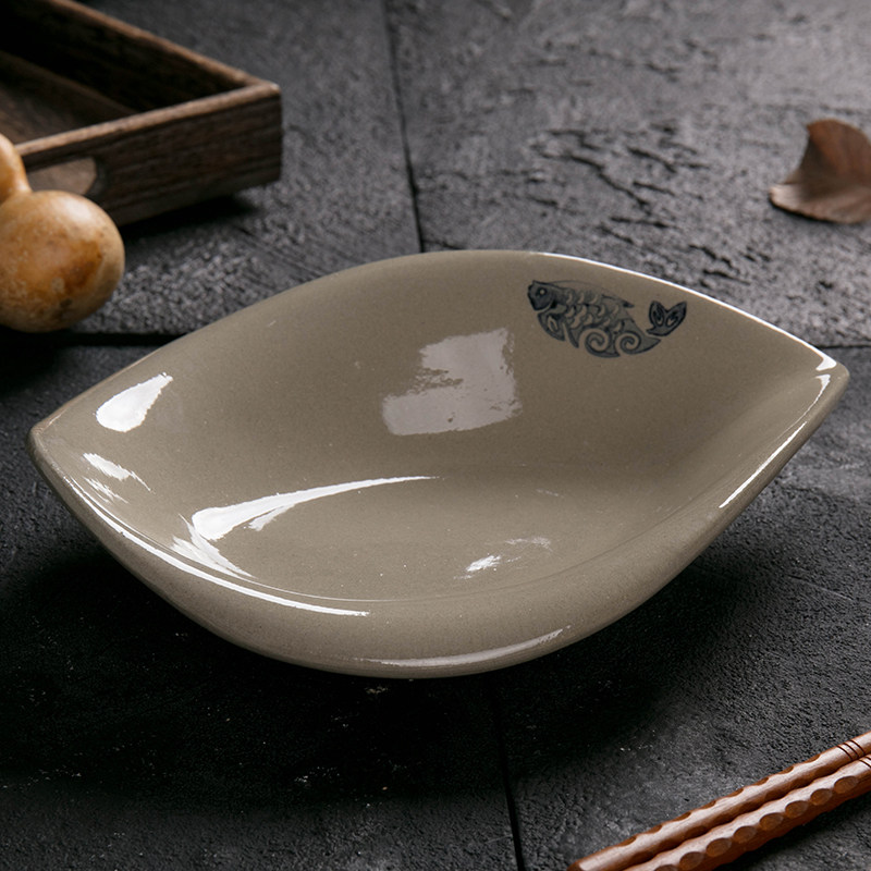 复古创意古鱼粗陶瓷餐具浅飘影盘子菜盘水果点心盘西餐寿司盘包邮