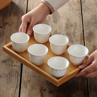白瓷品茗杯白酒酒盅二两商用 厂家镁质瓷直销三钱三角酒杯20个装