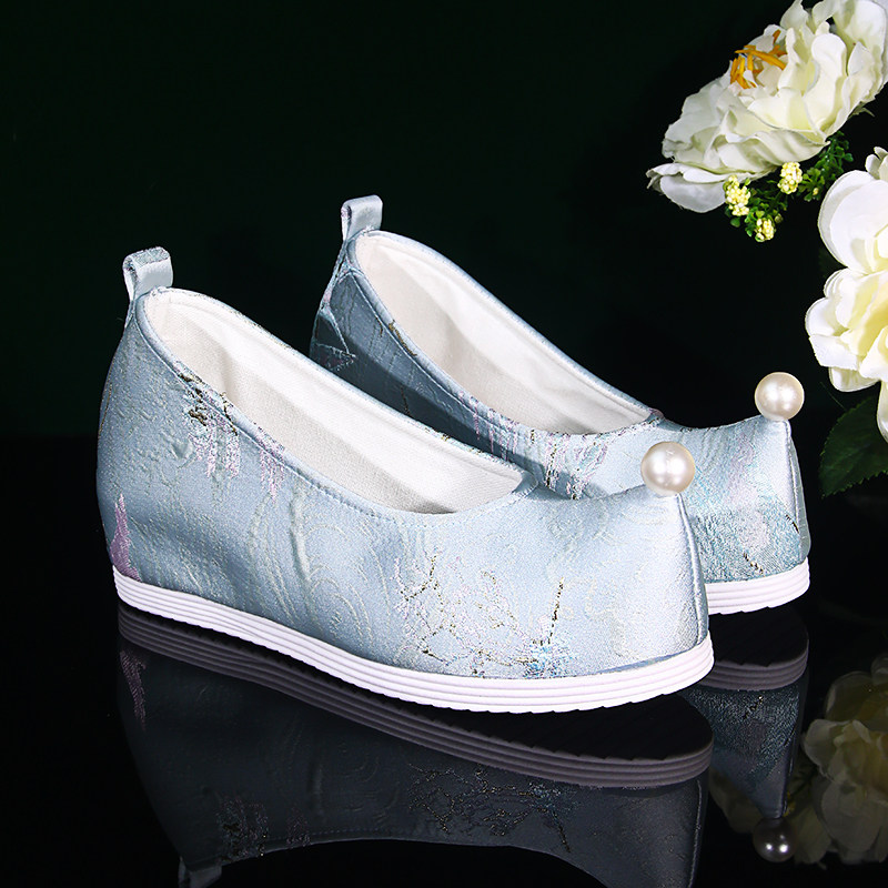 七月荷【千里江山】汉服鞋水墨画手工浮雕翘头布鞋软底珍珠内增高,女鞋,汉服鞋,淘宝优惠券,粉丝福利购,淘宝优惠卷