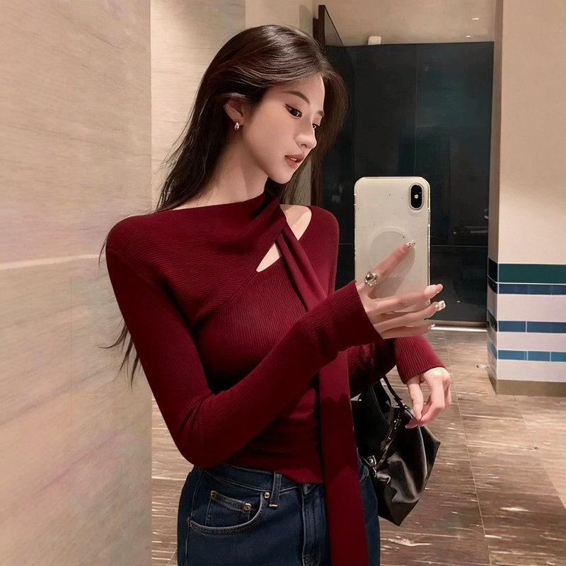 高级感新年红色飘带镂空针织衫女秋冬设计感修身毛衣内搭打底上衣,个性定制/设计服务/DIY,棉服工装,淘宝优惠券,粉丝福利购,淘宝优惠卷